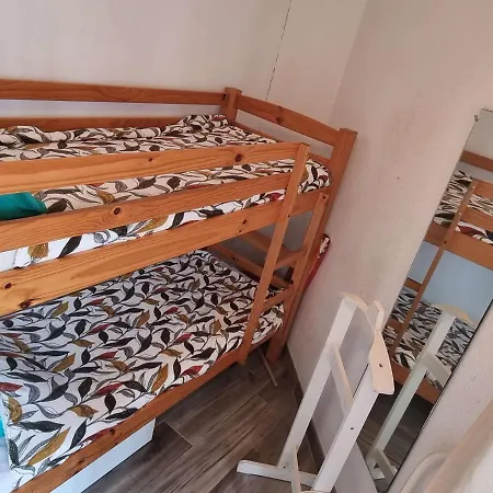 T2 Renove Avec Piscine Et Parking A 50m De La Plage, Wifi Gratuite - Fr-1-607-91 *